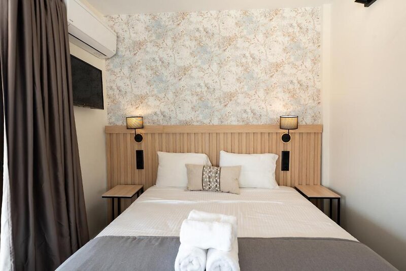 Aqua Beachfront Elegant Hotel by Ammos Hotels & Villas 5