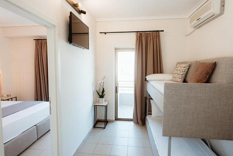 Aqua Beachfront Elegant Hotel by Ammos Hotels & Villas 9