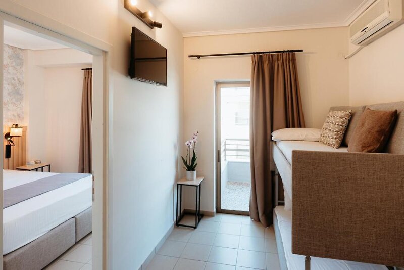 Aqua Beachfront Elegant Hotel by Ammos Hotels & Villas 13