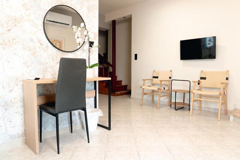 Aqua Beachfront Elegant Hotel by Ammos Hotels & Villas 25
