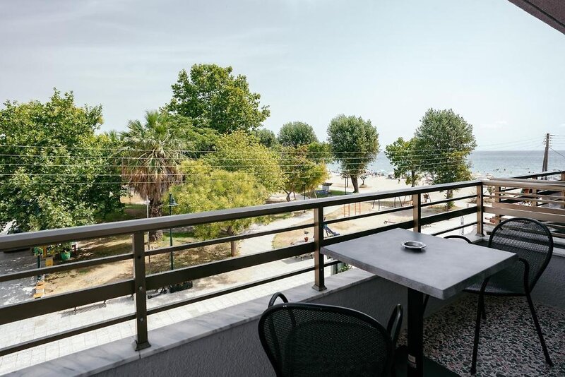 Aqua Beachfront Elegant Hotel by Ammos Hotels & Villas 34