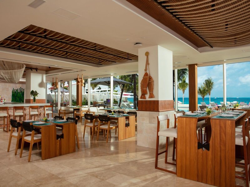 Breathless Cancun Soul Resort & Spa 14