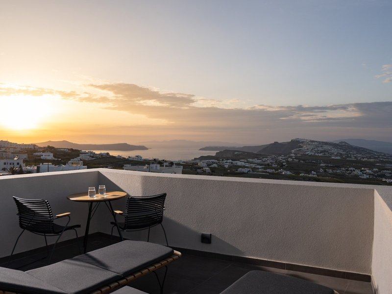 Apikia Santorini 7