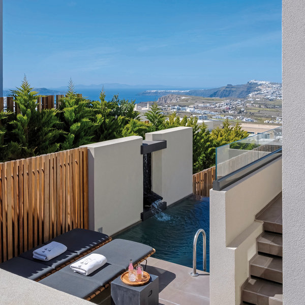 Apikia Santorini Suites 9