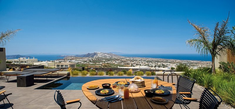 Apikia Santorini Suites 13