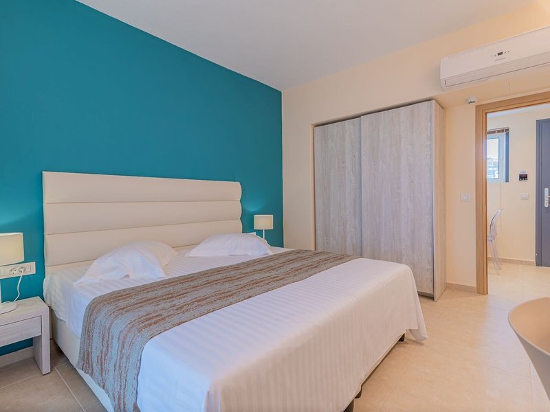 Christa Apartments 22