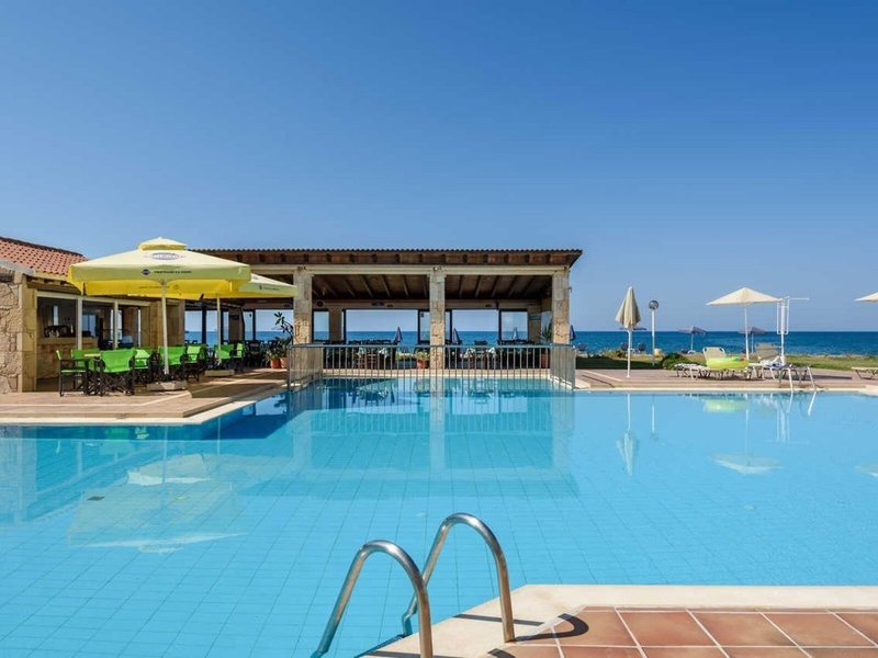 Kostakis Beach Apartments 8