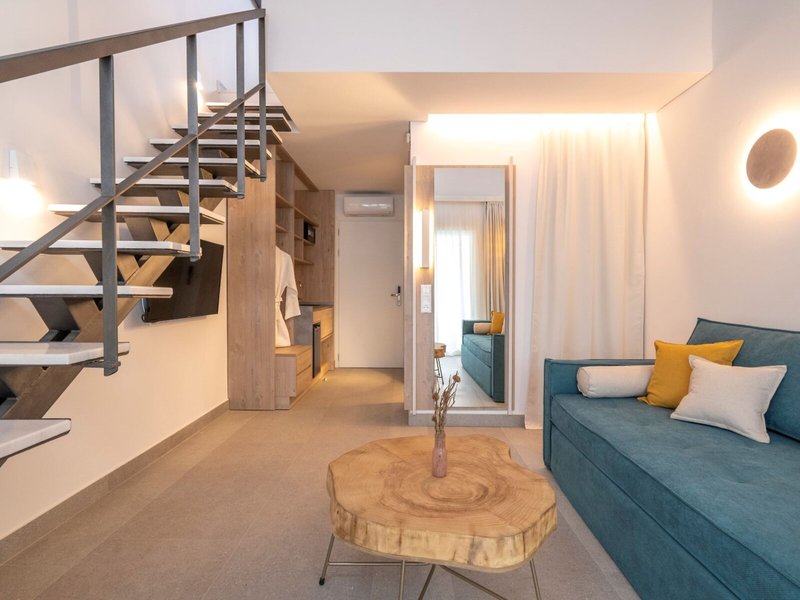 Mirablue Luxury Residences 6