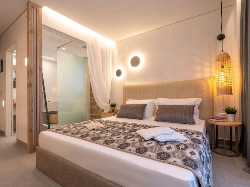 Mirablue Luxury Residences 12