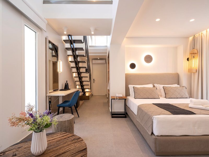 Mirablue Luxury Residences 14