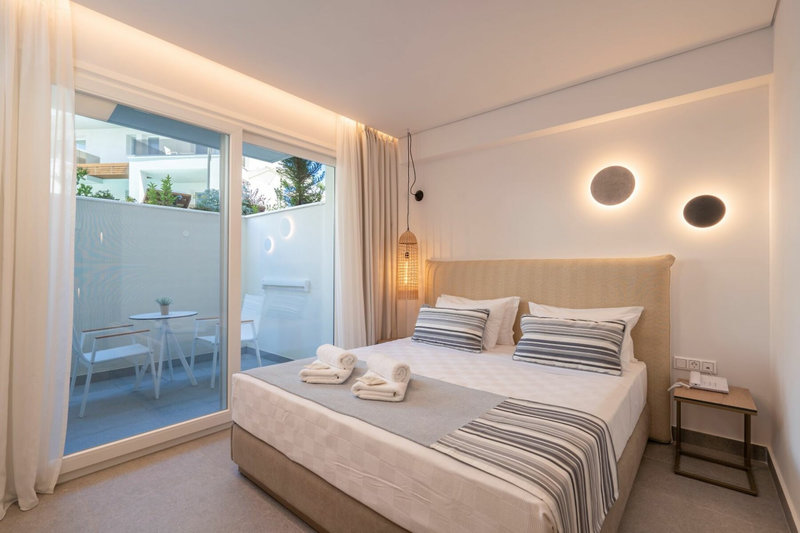 Mirablue Luxury Residences 5