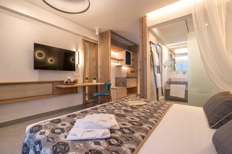 Mirablue Luxury Residences 9