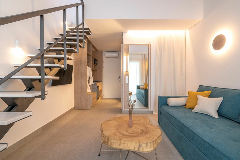 Mirablue Luxury Residences 10