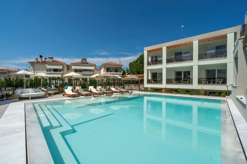 Mirablue Luxury Residences 4