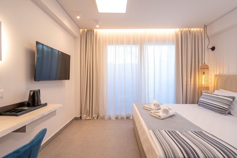 Mirablue Luxury Residences 9