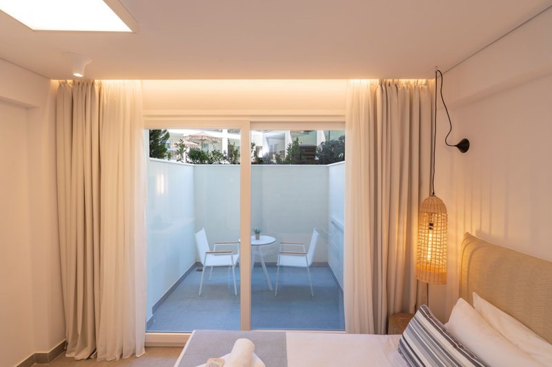 Mirablue Luxury Residences 10