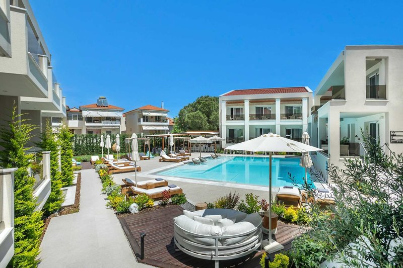 Mirablue Luxury Residences 1