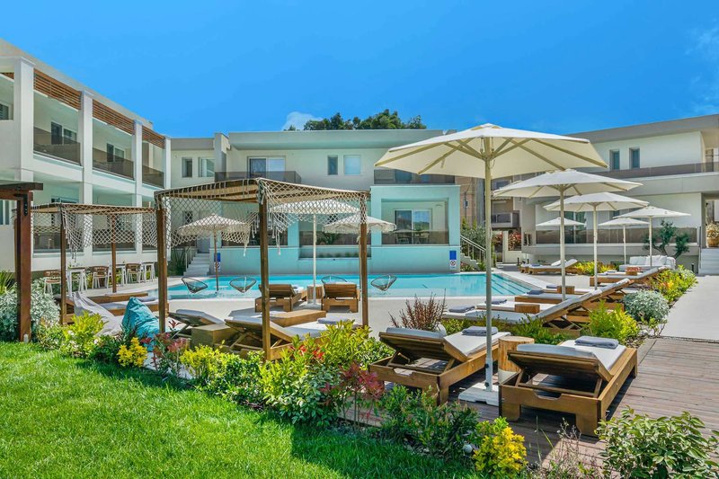 Mirablue Luxury Residences 2