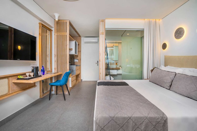 Mirablue Luxury Residences 3