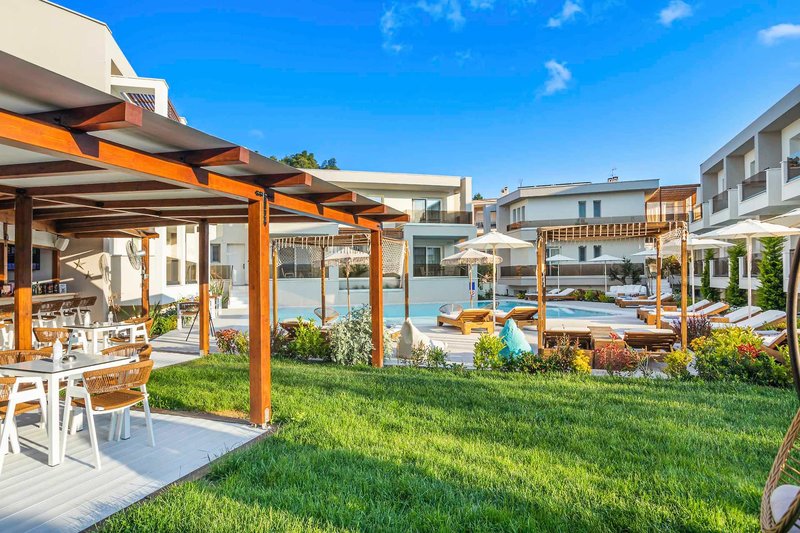 Mirablue Luxury Residences 5