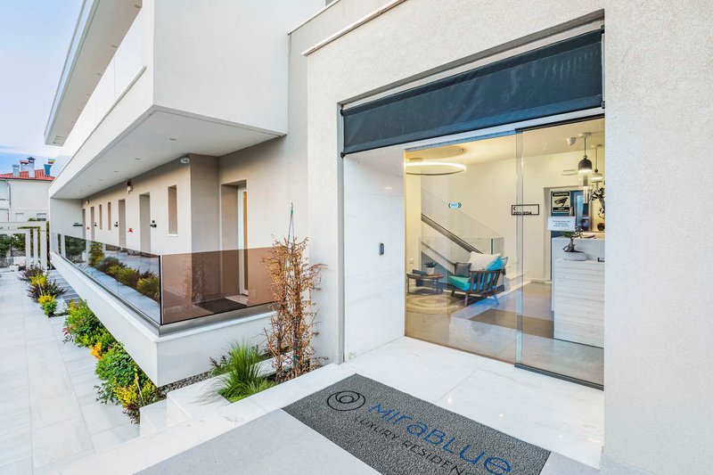 Mirablue Luxury Residences 11