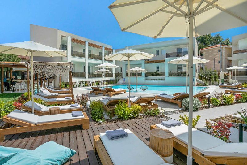 Mirablue Luxury Residences 14