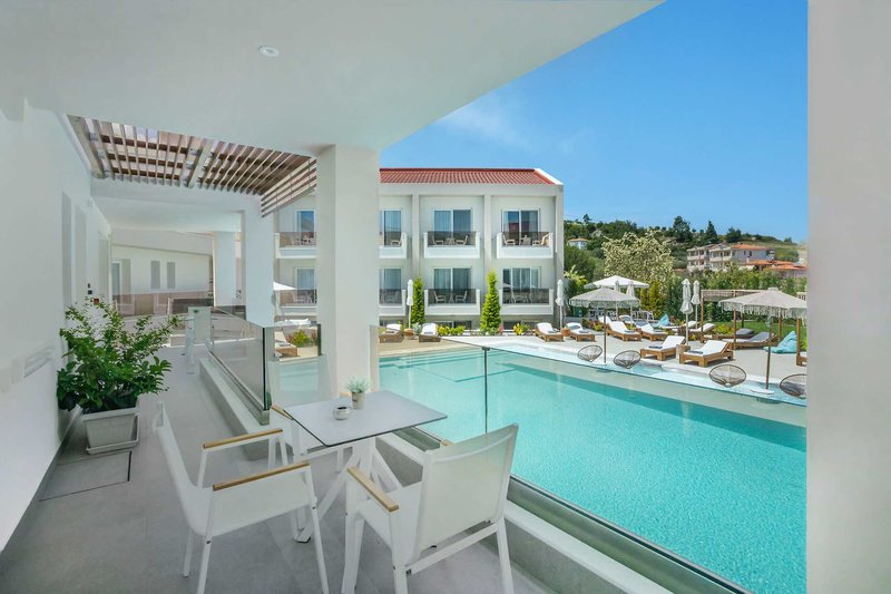 Mirablue Luxury Residences 24