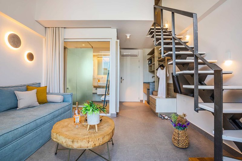 Mirablue Luxury Residences 25