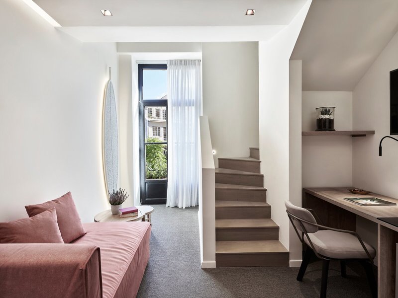NLH Monastiraki Hotel 4
