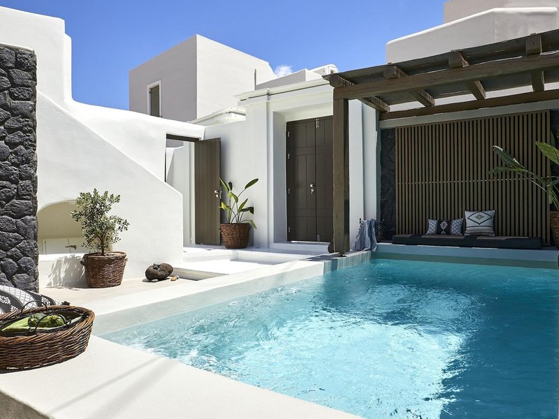 Floria Suites Santorini 7