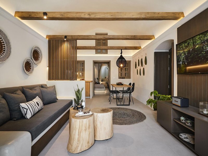 Floria Suites Santorini 10
