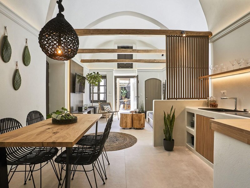 Floria Suites Santorini 15