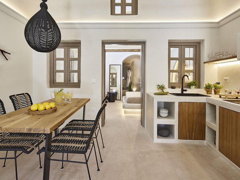 Floria Suites Santorini 21