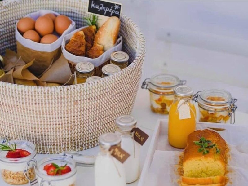 Floria Suites Santorini 24
