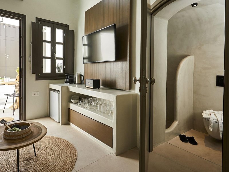 Floria Suites Santorini 29