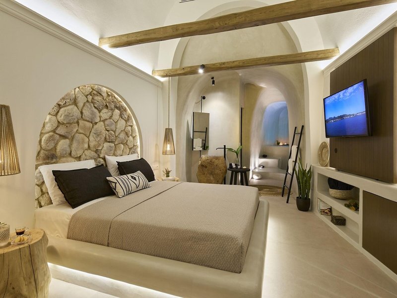 Floria Suites Santorini 34