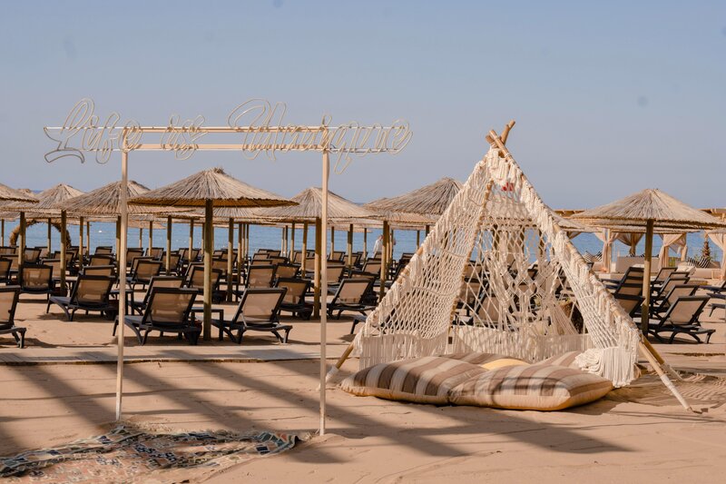 Liu Resorts 63