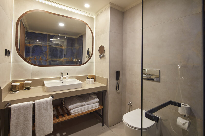 Liu Resorts 24