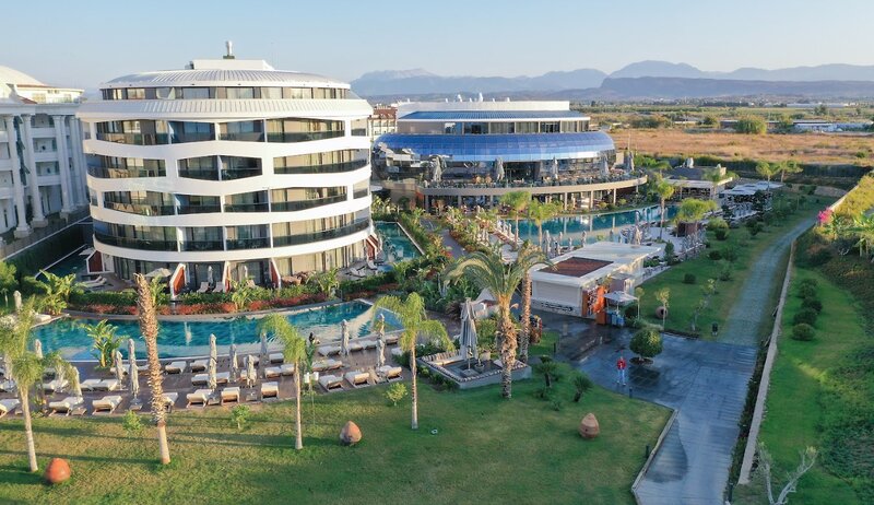 Liu Resorts 2