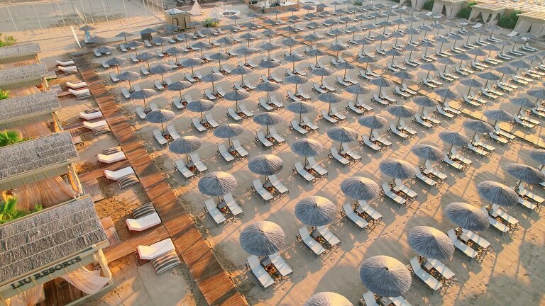 Liu Resorts 16