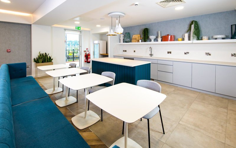 Staybridge Suites Cardiff 2