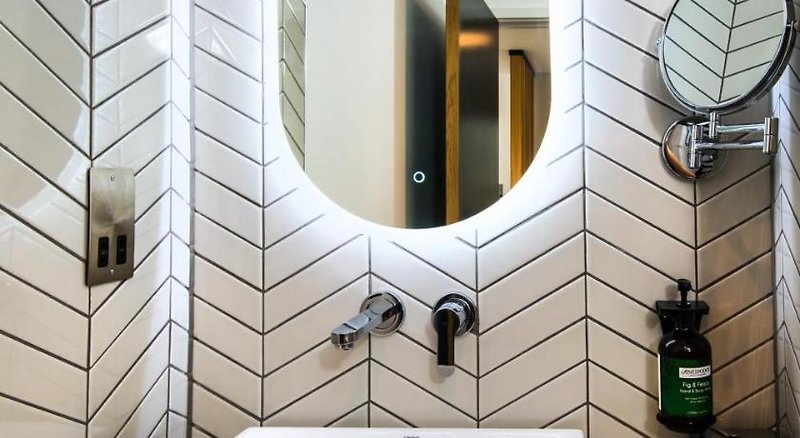 Staybridge Suites Cardiff 4