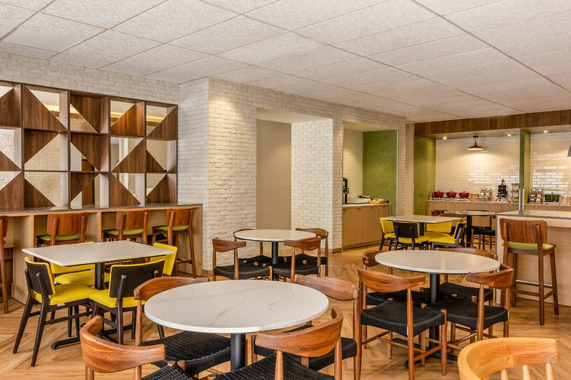 Fairfield Inn & Suites Cancun Downtown 7