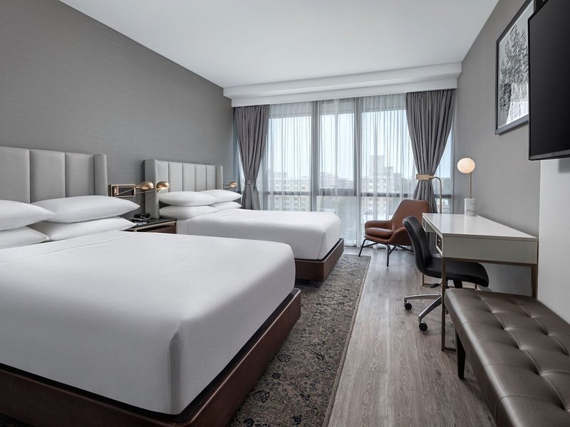 Four Points by Sheraton Flushing 1