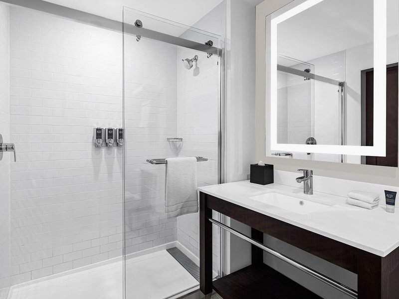 Four Points by Sheraton Flushing 5