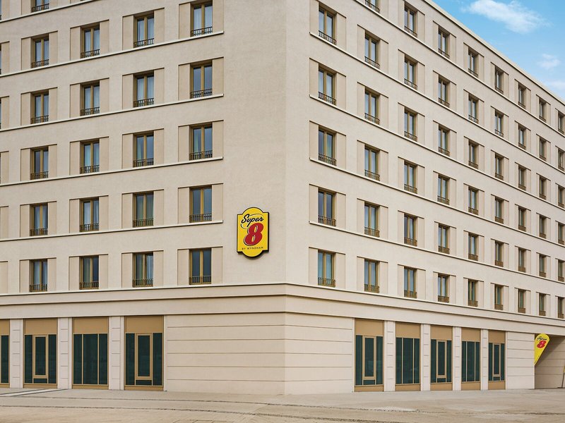 Super 8 by Wyndham Chemnitz 3