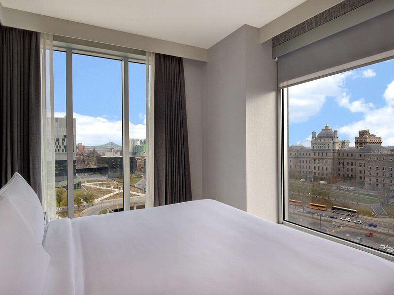 Homewood Suites by Hilton Montreal Downtown 1