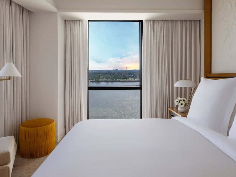 Four Seasons Hotel New Orleans 37