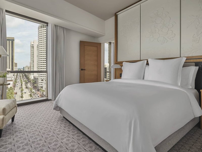 Four Seasons Hotel New Orleans 38