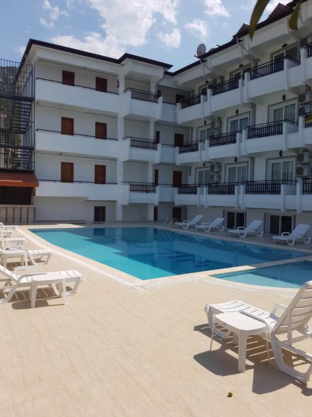 Elijah Hotel 4